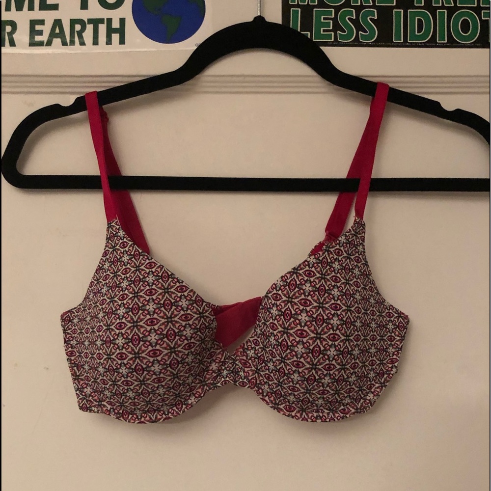 NWOT 32C victoria’s secret patterned red/pink bra